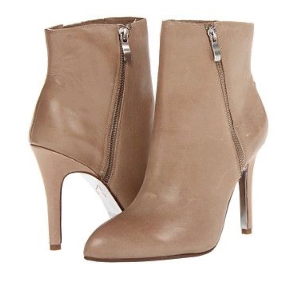 🆕CHINESE LAUNDRY Leather Taupe Ankle Booties - Picture 3 of 15